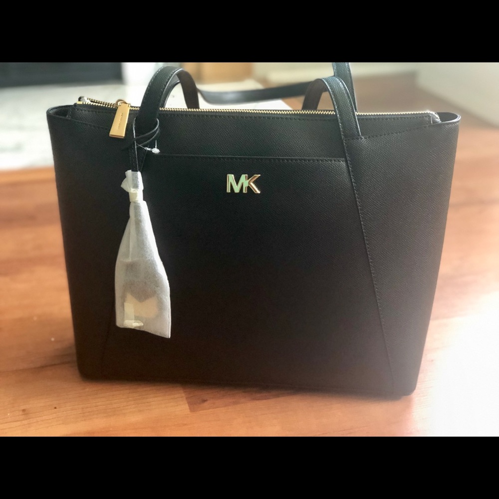 🆕Michael Kors leather Tote bag🆕